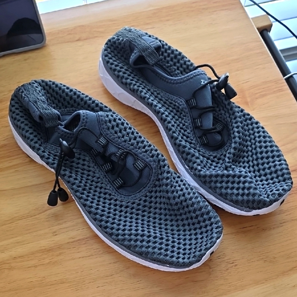 Men's Gray Mesh Casual Water Shoes Size 42